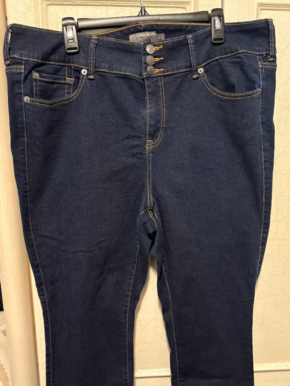 Torrid Dark Blue Crop Jeggings